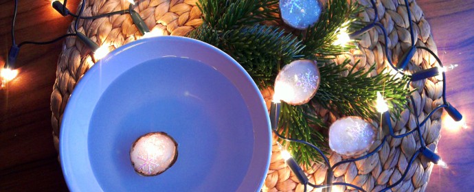 Vánoční lodičky z ořechových skořápek